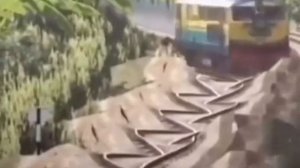 Танцующие  поезда 😅