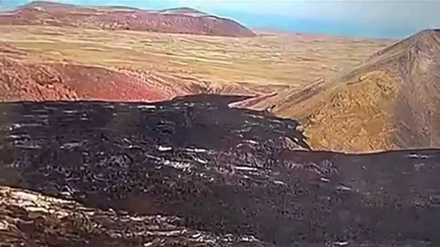 Странный белый НЛО на лавовых полях в Исландии смотреть онлайн