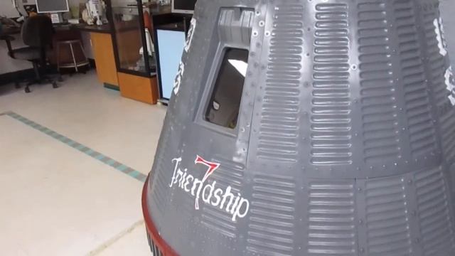 NASA Mercury Space Capsule Full-Scale model смотреть онлайн
