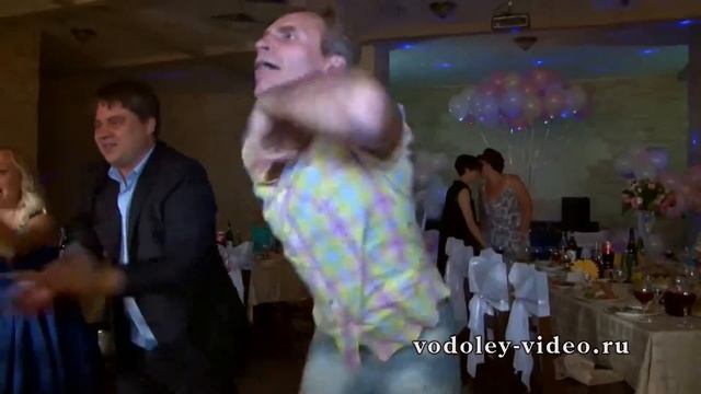 Свадьба - Александр и Наташа. Первый танец молодых. смотреть онлайн