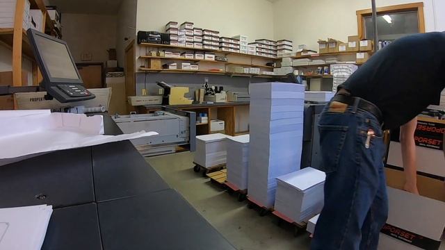 Line Screen, Laminating, Long-grain Paper, Lots of Books смотреть онлайн