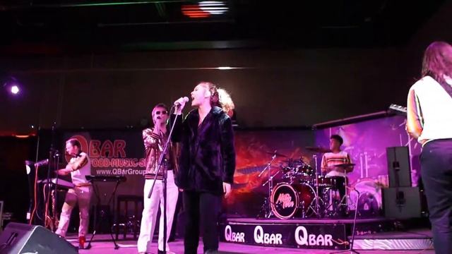 Proud Mary performed by Naomi Latta and Metrofern 12/29/2019 @ the Qbar, Glendale Heights смотреть онлайн