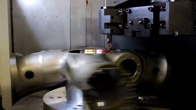 Straton VTL Lathe in action смотреть онлайн