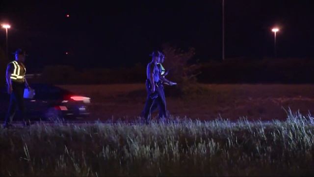 Chase leads troopers through multiple counties; reaches speeds over 100 mph смотреть онлайн