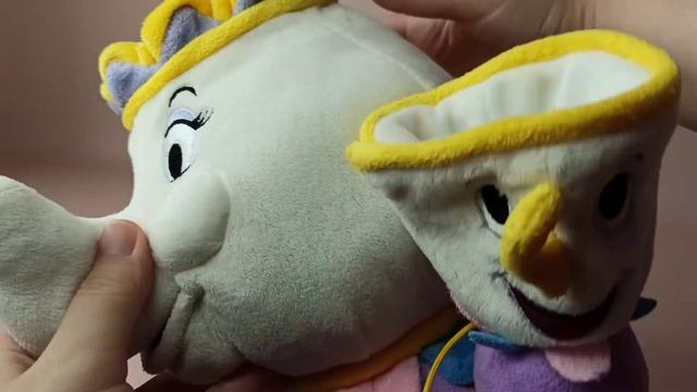 М'які іграшки "Місіс Поттс і Чіп", з мульфільму "Красуня і Чудовисько". Disney. смотреть онлайн