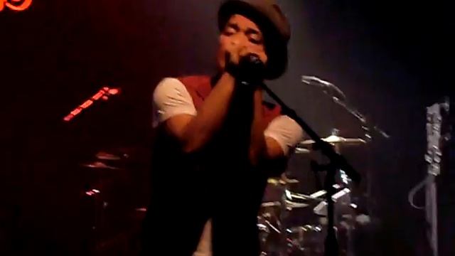 Bruno Mars - Runaway Baby (Live) смотреть онлайн