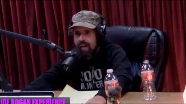 Joe Rogan and Duncan Trussell talk about Rosetta Comet Scientist and Feminist Bloggers #Shirtgate смотреть онлайн