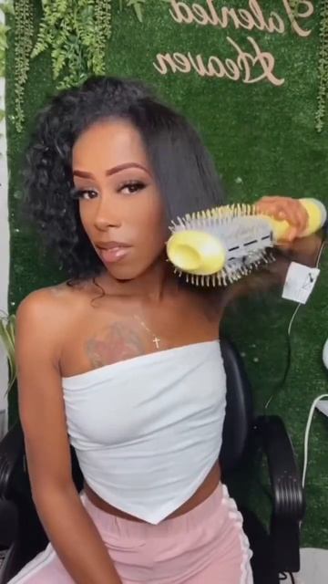 Does hot air brush work well on 4c hair? #hairtools #hairtutorial #4chair #curlyhair #straightening смотреть онлайн