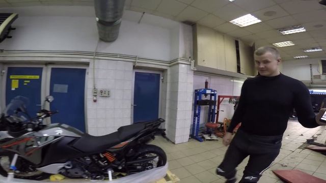 Unboxing and Setting KTM 1190 Adventure.Покупка, распаковка, сборка, настройка, запуск, обзор, шутки смотреть онлайн