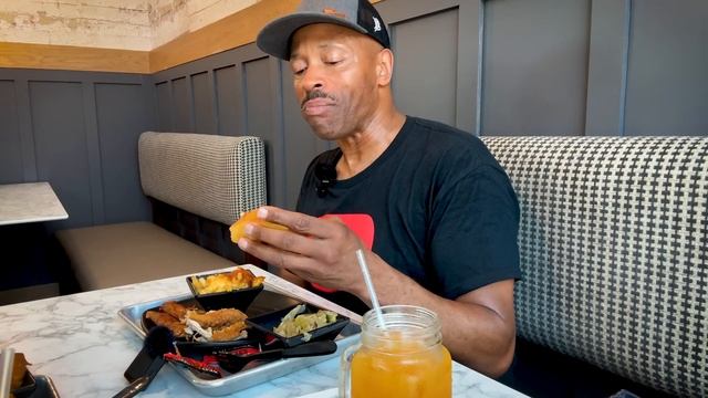 Is Cornbread Farm to Soul Restaurant Worth The Hype смотреть онлайн