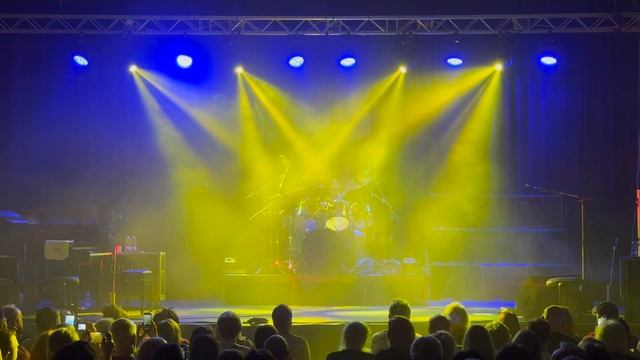 VLOG: QUEENSHOW live in Kolín - 02/05/2024 смотреть онлайн