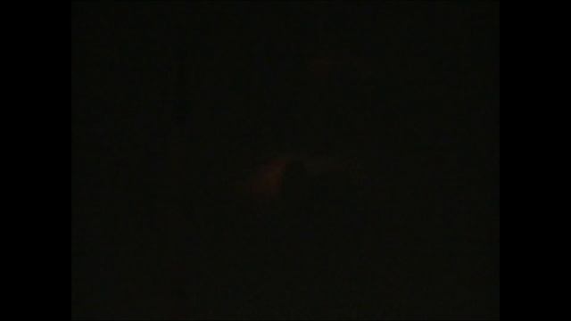 13.04.2023 Наблюдаем беззвучную молнию, Луну и странную моргающию НЛО смотреть онлайн