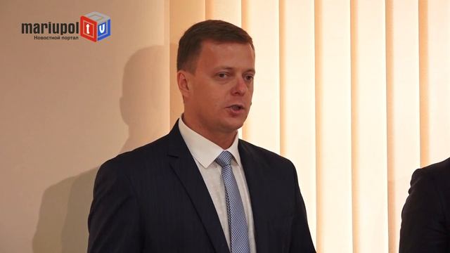 Выходцы из комбината имени Ильича продолжают перебираться во власть Мариуполя смотреть онлайн