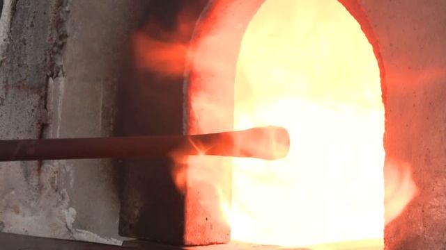 Wood-Fired Furnace Demonstration | Hot Glass Team смотреть онлайн