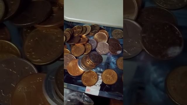Lots of Kazakhstan 1 Tenge Coins-01 смотреть онлайн