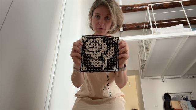 Роза в квадрате: мотив для подушек, пледов и ковров. Мозаика крючком