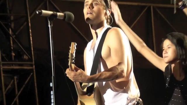 30 Seconds To Mars Live In Manila - The Kill (acoustic) смотреть онлайн