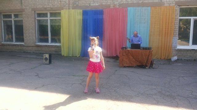 Гладкова Таисия "Лето". Открытие школьного лагеря-2015 смотреть онлайн