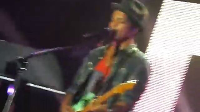 Bruno Mars - Please Say You Want Me,marry You And The Lazy Song Live In Munich