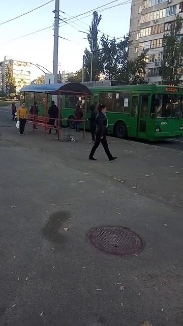 Троллейбус марш 37а борт 4045 в час пик смотреть онлайн