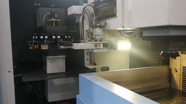 AGIE AGIETRON INNOVATION 2 Erosion Machine (2000)