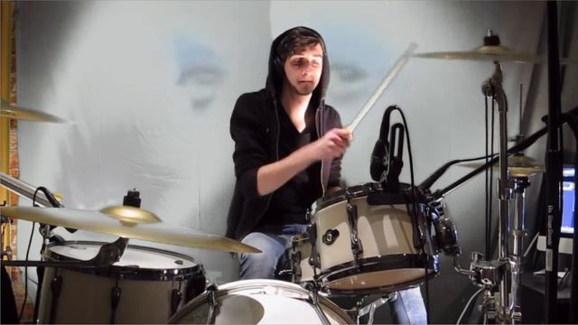 David Bowie - Life on Mars? - Drum Cover смотреть онлайн