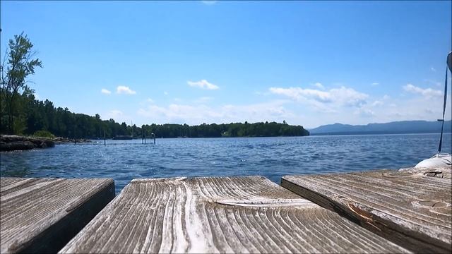 Saturn Inflatable Boat on the Water - MC365 смотреть онлайн