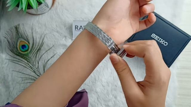 Seiko Black Dial Silver Stainless Steel, Case Silver смотреть онлайн