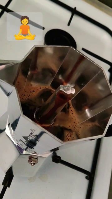 Успокаивающее видео 🧘 #shorts #travel #bialetti #coffee смотреть онлайн