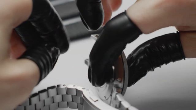 Explained: How to mount the Aviator Strap to your Fortis watch смотреть онлайн