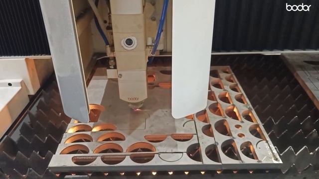 Bodor Laser-3000W nitrogen cutting 16mm stainless steel смотреть онлайн