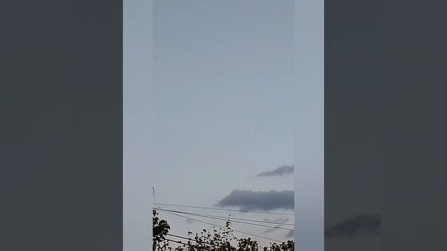 White Tic Tac Shape UAP Craft Video Over Tunuyan, Mendoza Argentina 26Jan 2023 @ufonews1 смотреть онлайн