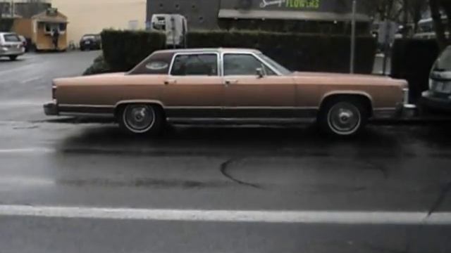 OLD SCHOOL LINCOLN TOWN CAR CIMG4888.AVI смотреть онлайн