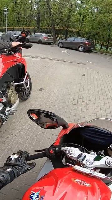 Ducati Multistrada V4S: сообразительность владельцев на первой заправке - миссия открой бензобак) смотреть онлайн