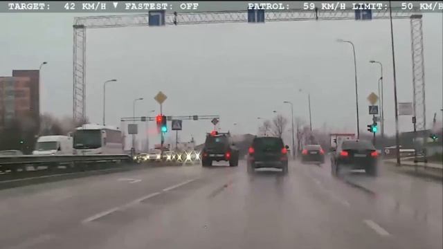Nežymėtas policijos ekipažas fiksuoja pažeidėjus: VOLVO vairuotojas skriejantis 106 km/h greičiu смотреть онлайн