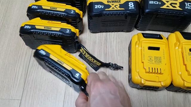 디월트 베터리 Dcb208.dcb210