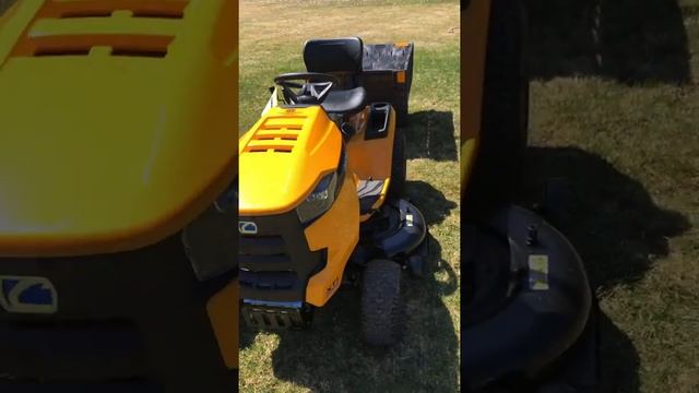 Cub Cadet XT1 vs XT2 comparison смотреть онлайн