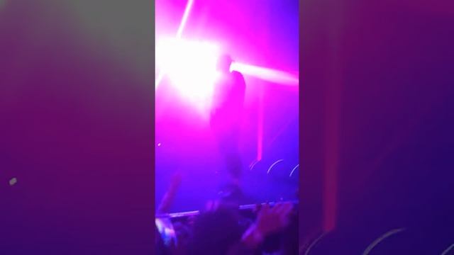 Элджей взорвал зал смотреть онлайн
