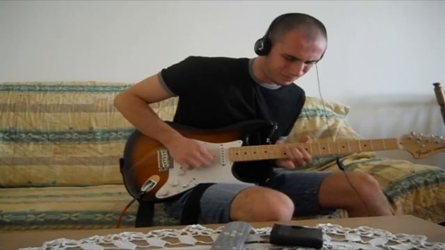 RHCP - Scar Tissue solo live at La Cigale смотреть онлайн