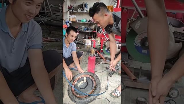 Cách bơm lốp không săm cũ vành lốp dơ dão khó bơm lên hơi. смотреть онлайн