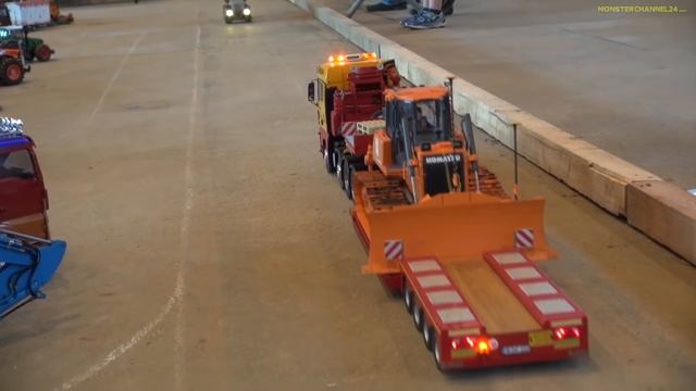 RC Truck Heavy Haulage! R/C Dozer Komatsu Transport!