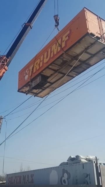 Контейнер вес 4 тонны ОПАСНЫЙ момент смотреть онлайн