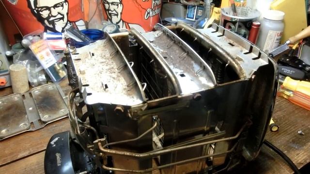 1950s Sunbeam T-20b Toaster: how they work смотреть онлайн