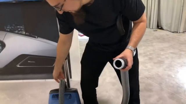 Best Bagless for Rugs & Hard floors. Miele Blizzard Turbo Team Canister Vacuum смотреть онлайн