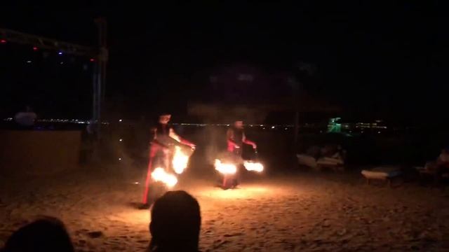 Адека Персик 🏝️Танцы на вечернем пляже и ЭПИЧНОЕ Фаер-шоу 🔥🔥🔥 смотреть онлайн