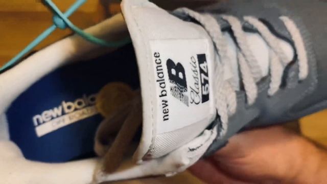 Unpacking New Balance 574 ML574OS2 EU42.5 смотреть онлайн
