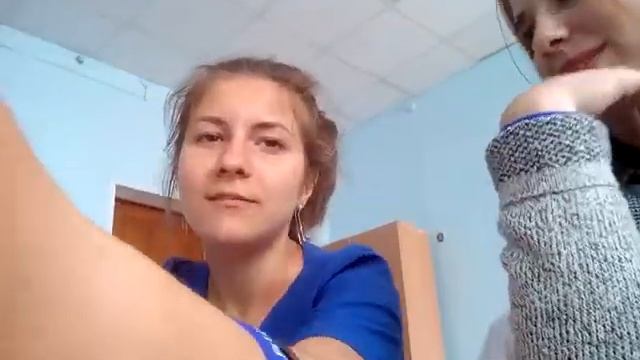 У нас русский и у моей Викули заеграло детство в жопе смотреть онлайн