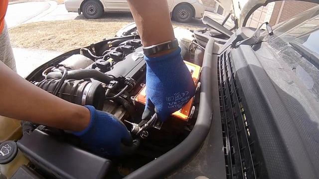 DIY Mini Cooper S High Pressure Fuel Pump смотреть онлайн