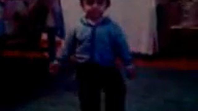 супер!!!танцует мальчик 3 года! смотреть онлайн