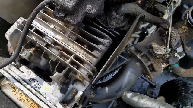 Poulan Riding Mower Leaking Oil. What Could It Be? смотреть онлайн